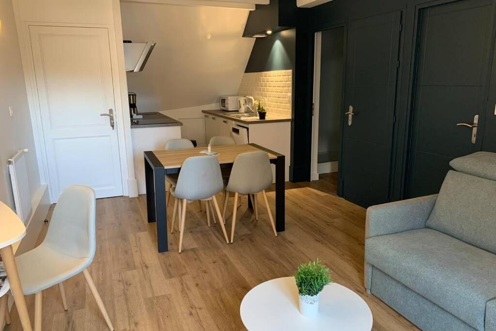 Apartament Le Cheval Bixio Beaune  Zewnętrze zdjęcie