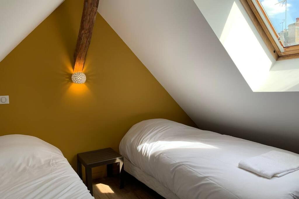 Apartament Le Cheval Bixio Beaune  Zewnętrze zdjęcie